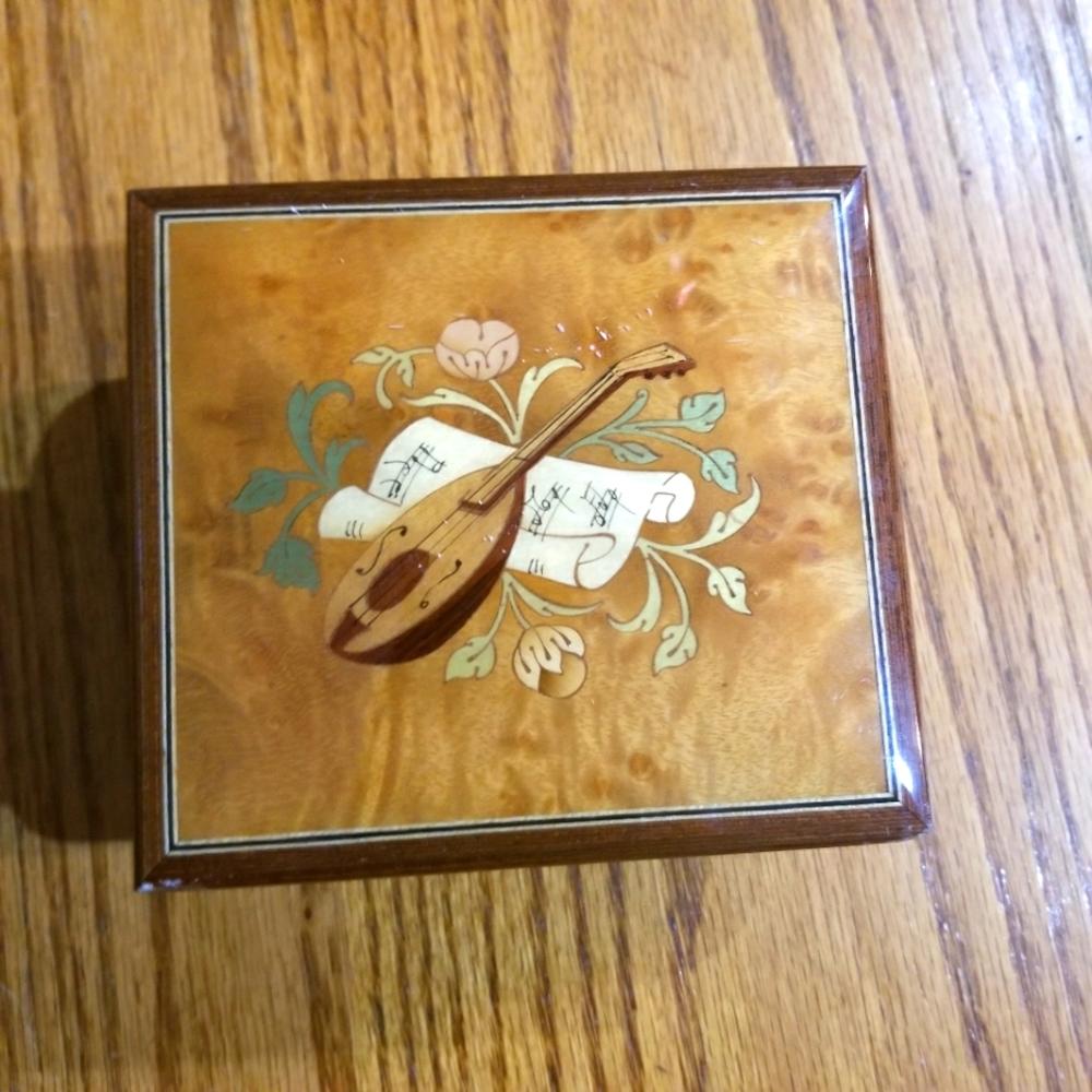 Vintage Italian Music Box - Picture 1 of 12